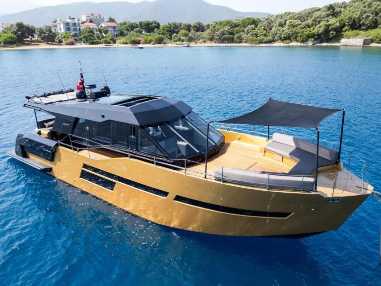 Louer Bateau à moteur avec ou sans skipper Custom Made à Göcek