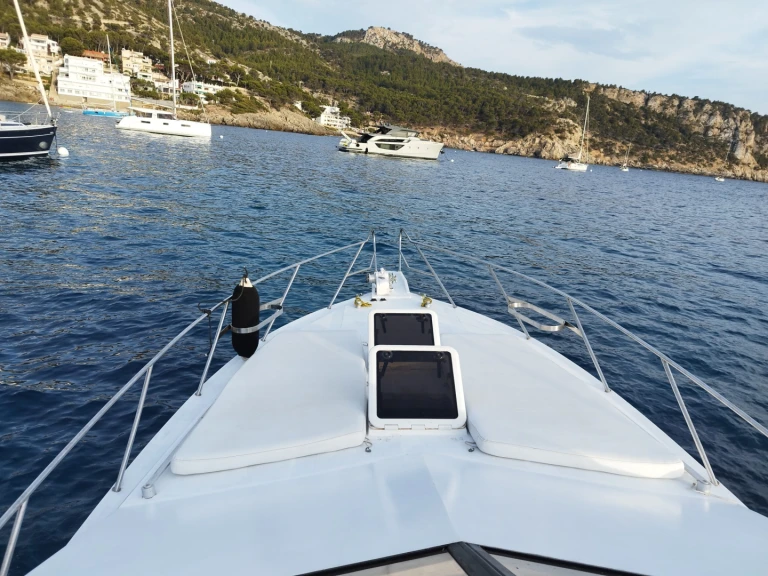 Bateau à moteur à louer à Port d'Andratx au meilleur prix