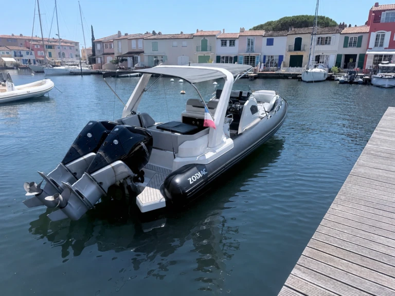 Zodiac Medline 9 a louer à Port Cogolin