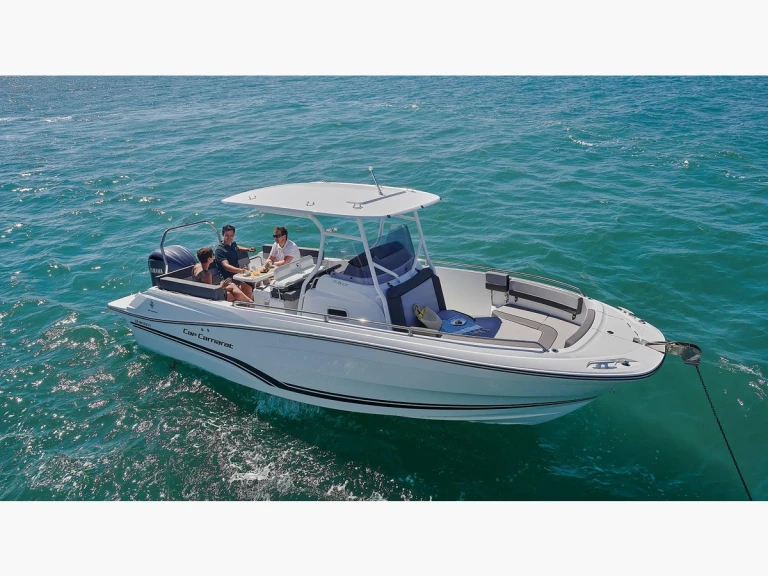 Bateau à moteur à louer à Port Cogolin au meilleur prix