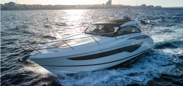 Location bateau Princess V40 à Port de Sitges Aiguadolç sur Samboat