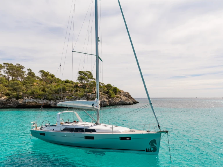 Bénéteau Oceanis 41.1 a louer à Port Vauban