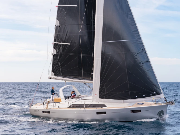 Location bateau Bénéteau Oceanis 41.1 à Port Vauban sur Samboat