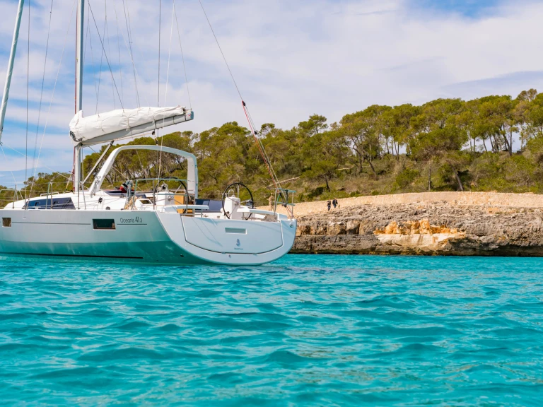 Louer Voilier avec ou sans skipper Bénéteau à Port Vauban