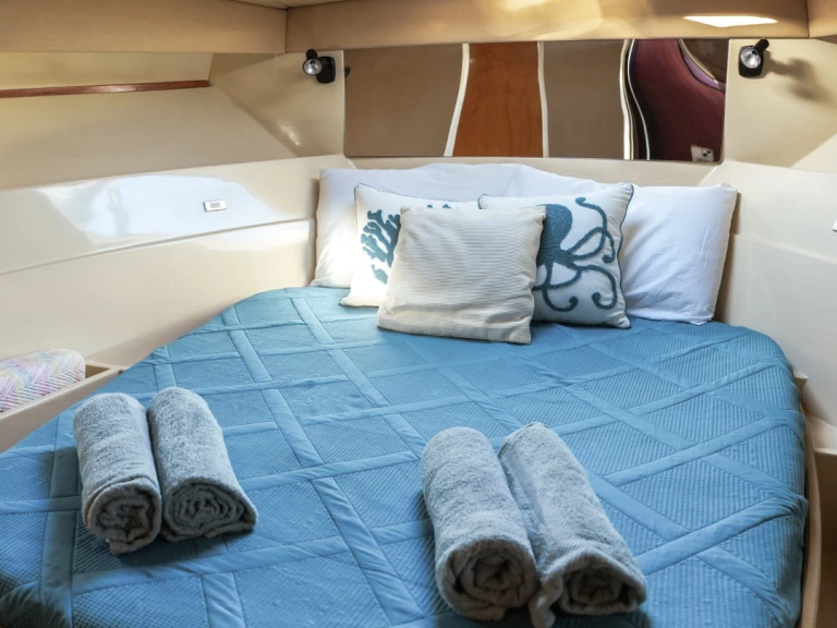 Bateau à moteur à louer à Italie au meilleur prix