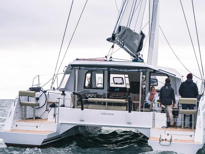 Location bateau Nautitech Nautitech 40 Open  à Port-Saint-Louis-du-Rhône sur Samboat