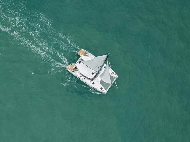 Location bateau Port-Saint-Louis-du-Rhône pas cher Nautitech 40 Open 
