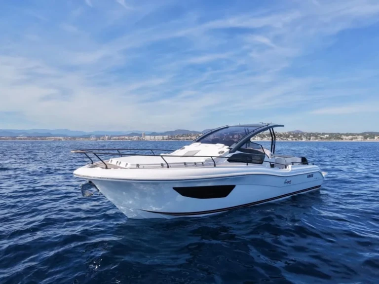 Location Bateau à moteur à Castellammare di Stabia - Ranieri sauvage 34 