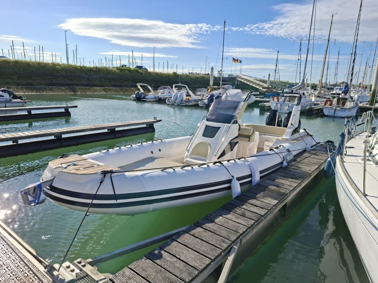 Location Semi-rigide Tiger avec permis