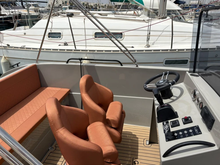 Giant 600 SPORT a louer à Port d'Alicante