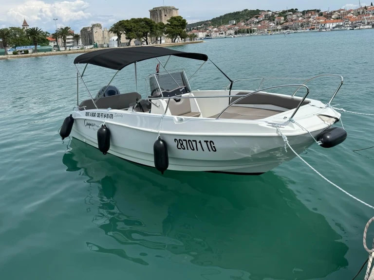 Location à Trogir - speedy Cayman 585 sur SamBoat
