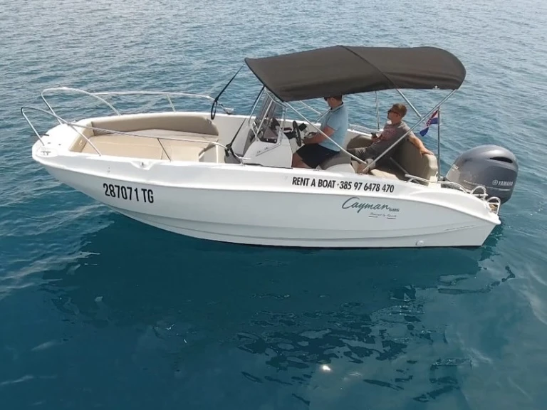Location Bateau à moteur à Trogir - speedy Cayman 585