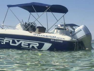 Yacht charter Ayguade-Ceinturon - Bénéteau Flyer 650 Open on SamBoat