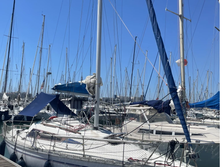 Louez un Jeanneau Eolia à La Rochelle