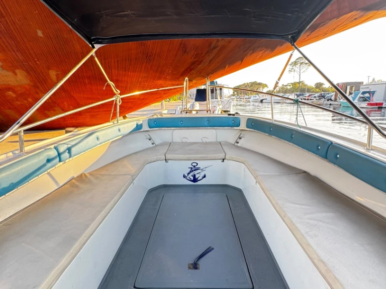 Louez un Nautique Correct Craft Ski Nautique 196 à Trogir