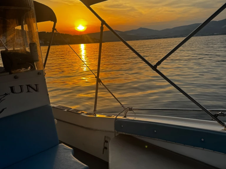 Location Bateau à moteur à Trogir - Nautique Correct Craft Ski Nautique 196