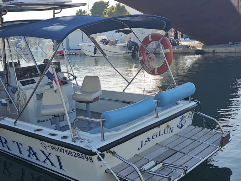 Location bateau Nautique Correct Craft Ski Nautique 196 à Trogir sur Samboat