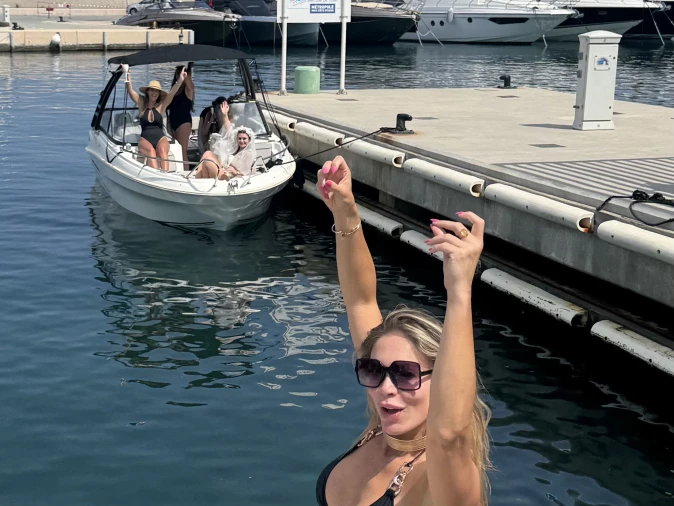 Bateau à moteur à louer à Nice au meilleur prix