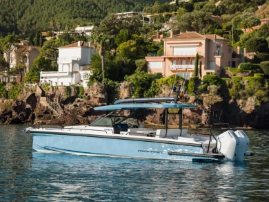 Charter a Axopar Axopar 37 Sun-Top in Port de Cap d'Ail on Samboat