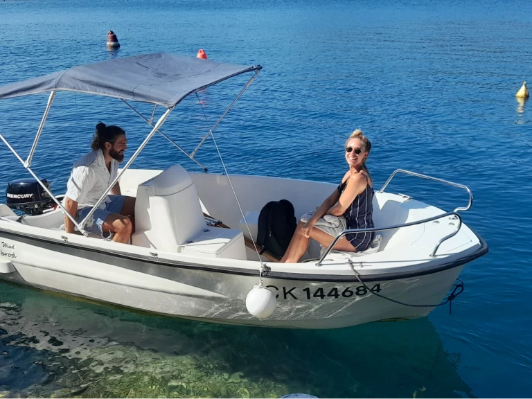 Louer Bateau à moteur avec ou sans skipper Elan à Zaton Mali