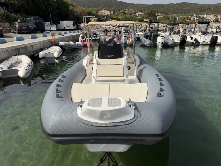 Louer Semi-rigide avec ou sans skipper MAR SEA à Porto Pollo