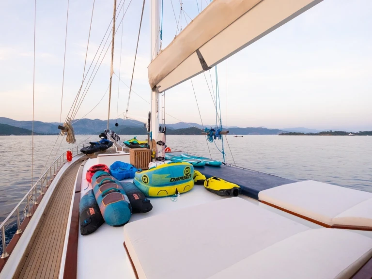 Location Voilier Custom Made avec permis