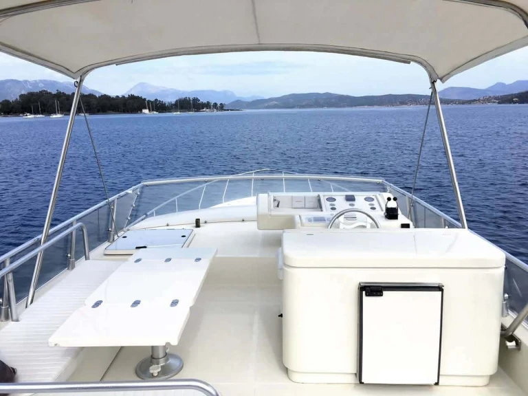 Louer Yacht avec ou sans skipper Ferretti à Port Lindos