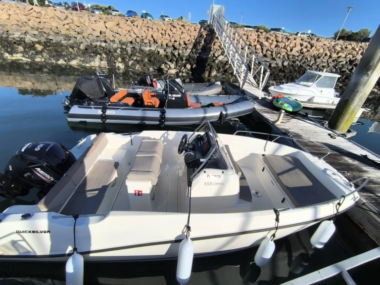 Louer Bateau à moteur avec ou sans skipper Quicksilver à Trébeurden