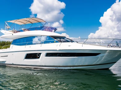 Prestige Prestige 500 Fly da affittare a  Miami Beach