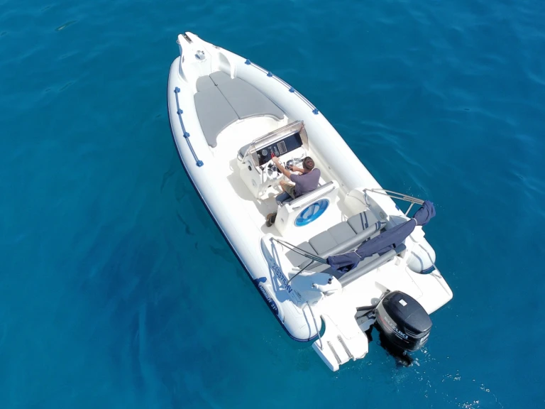 Location à Bol - Marlin Boat Marlin Boat 21 sur SamBoat