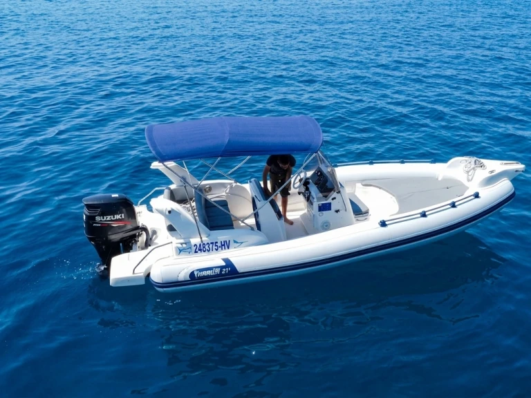 Louer Semi-rigide avec ou sans skipper Marlin Boat à Bol