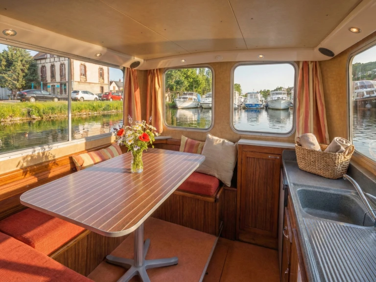 Louer Péniche avec ou sans skipper Pénichette à Joigny