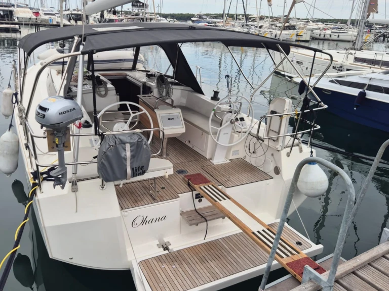 Louez un Bavaria Bavaria C38 à Punat