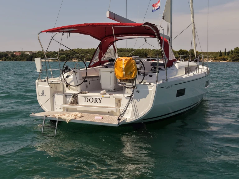 Location bateau Bénéteau Oceanis 40.1 à Pomer sur Samboat