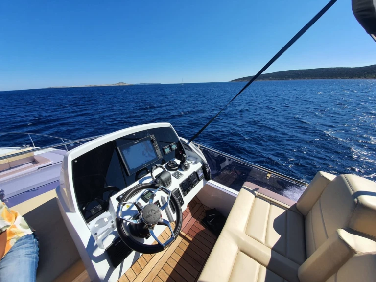 Yacht à louer à Pula au meilleur prix