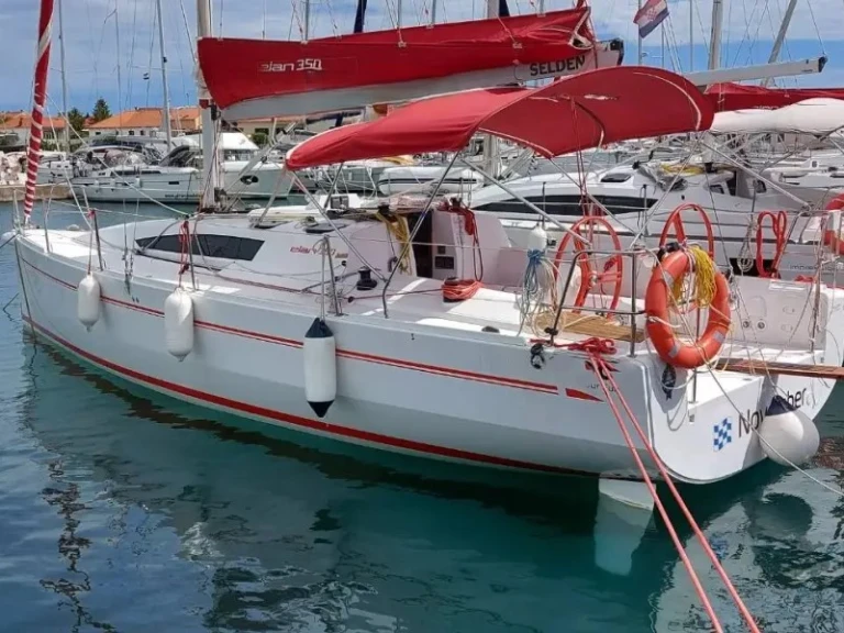Location à Pula - Elan Elan 350 Performance sur SamBoat