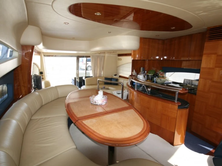 Location bateau Princess Princess 62 Fly à Podstrana sur Samboat