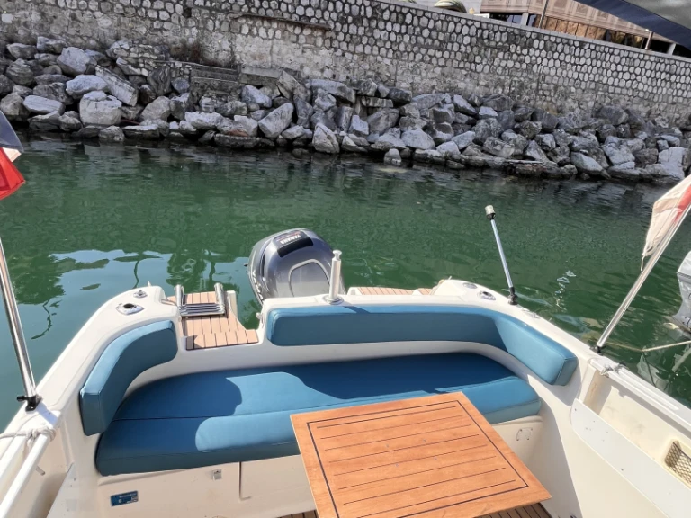 Location Bateau à moteur à La Condamine - Kelt Azura 650 WA