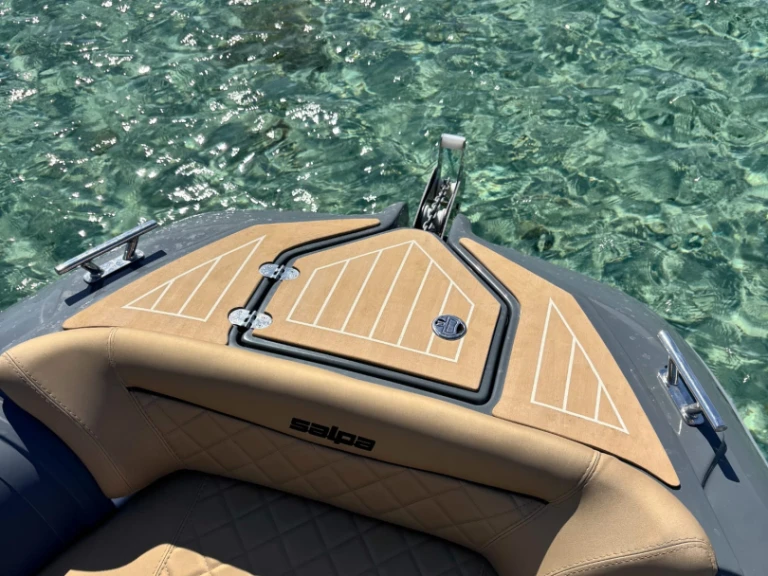 Bateau à moteur à louer à Port d'Alcudia au meilleur prix