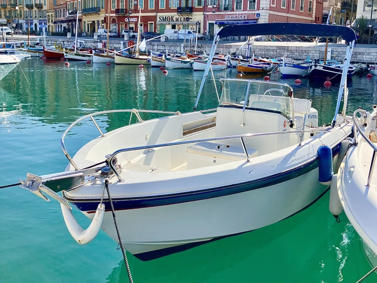 Location Bateau à moteur à France - Jeanneau Cap Camarat 575