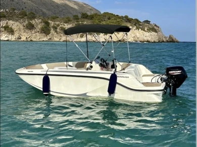 Quicksilver 475 Axess a louer à Marseille