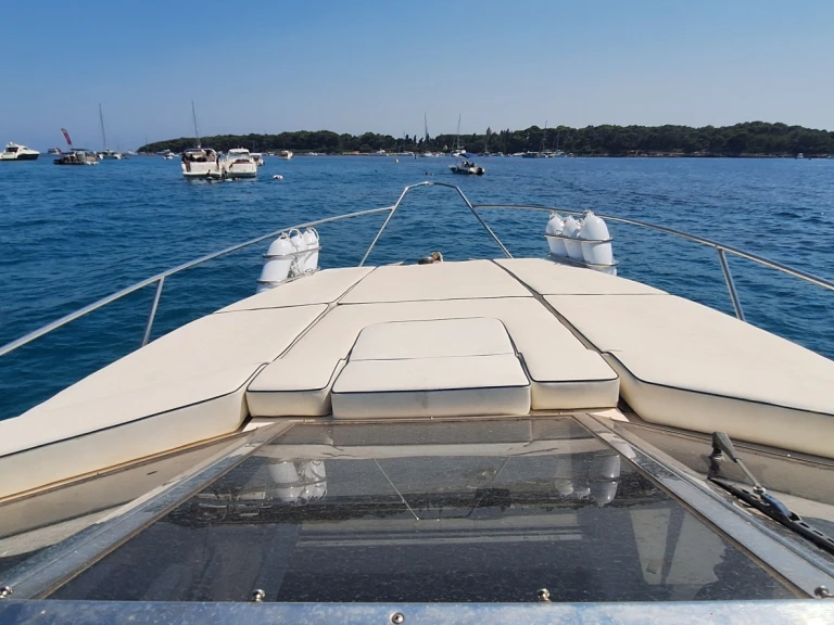 Sunseeker Portofino a louer à Cannes