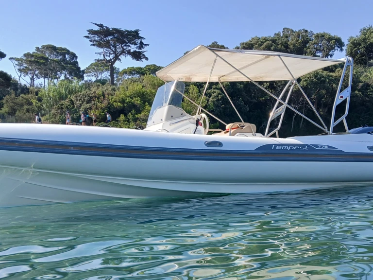 Location à Hyères - Capelli Capelli 770 Luxe sur SamBoat
