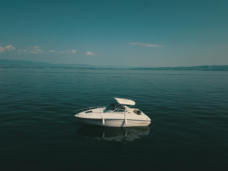 Location à Évian-les-Bains - Crownline Crownline 210 CCR sur SamBoat