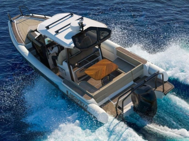 Highfield ADV9 charter bareboat or captained in  La Trinité-sur-Mer