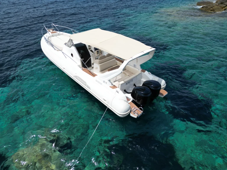 Location bateau Porto-Vecchio pas cher Tempest 1000 WA