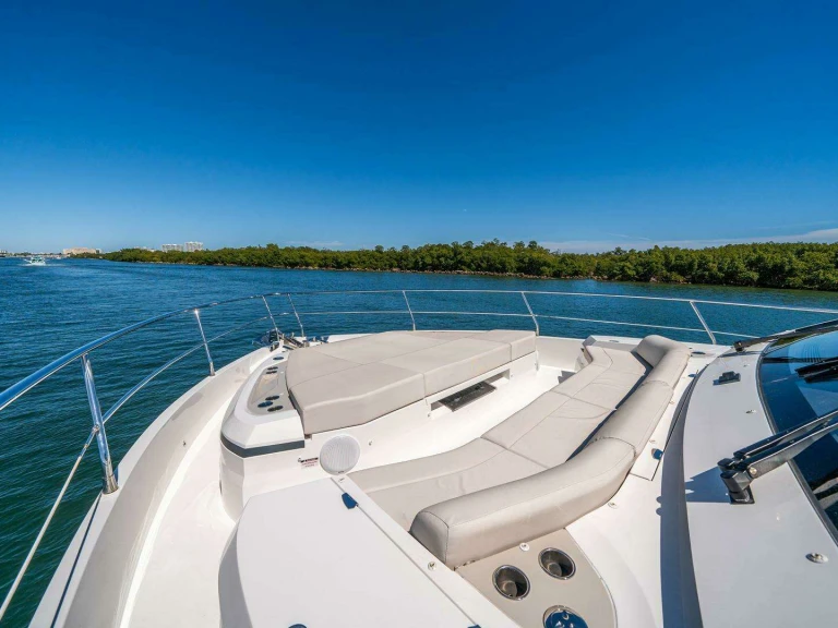 Location Yacht Pearl avec permis