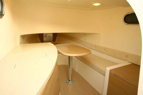 Location à Empuriabrava - Capelli Tempest 900 Cabine sur SamBoat