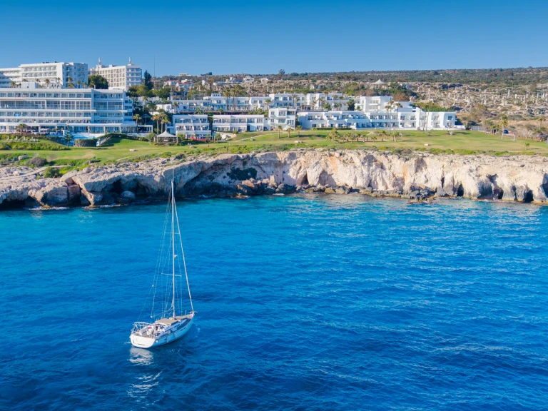 Jeanneau Sun Odyssey 409 a louer à Protaras