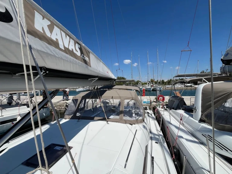 Louer Voilier avec ou sans skipper Bénéteau à Álimos